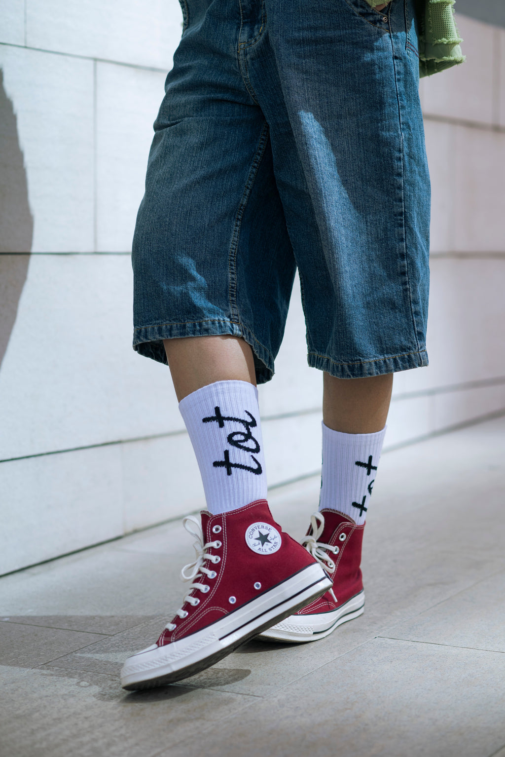 Signature Mark - White - Unisex - Fine Knit Cotton Socks