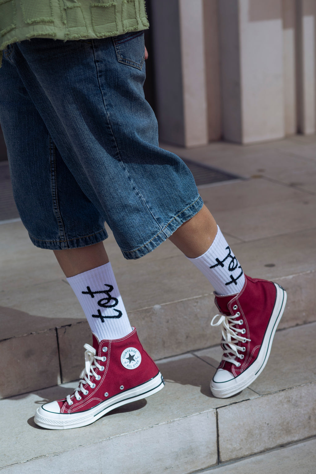 Signature Mark - White - Unisex - Fine Knit Cotton Socks