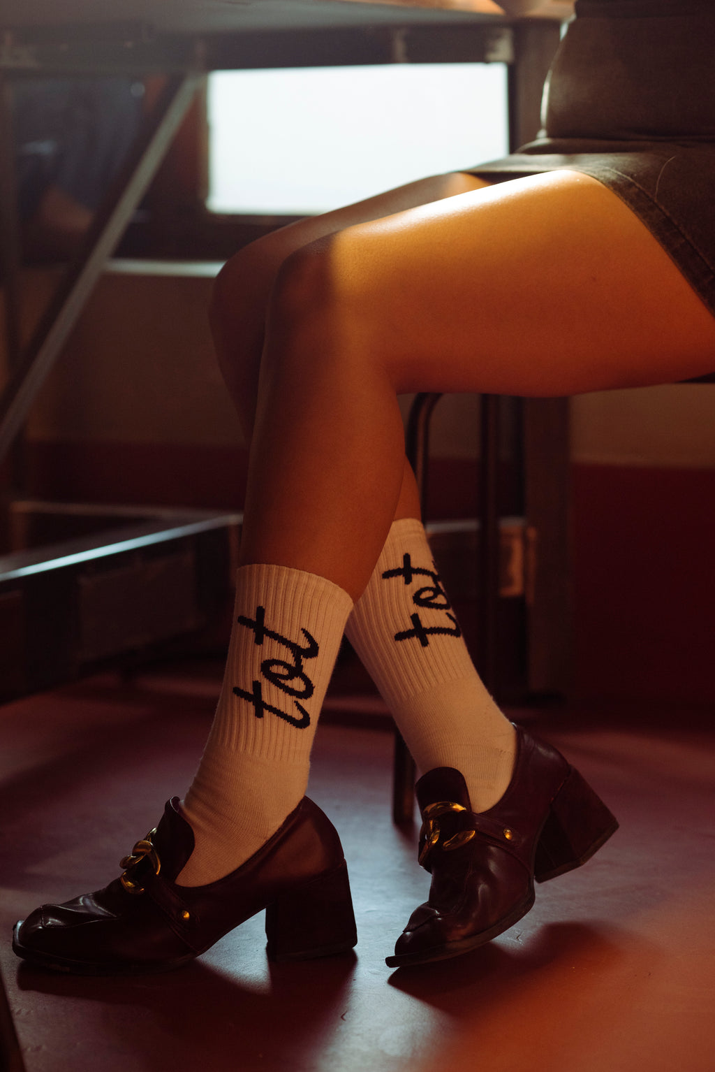 Signature Mark - White - Unisex - Fine Knit Cotton Socks